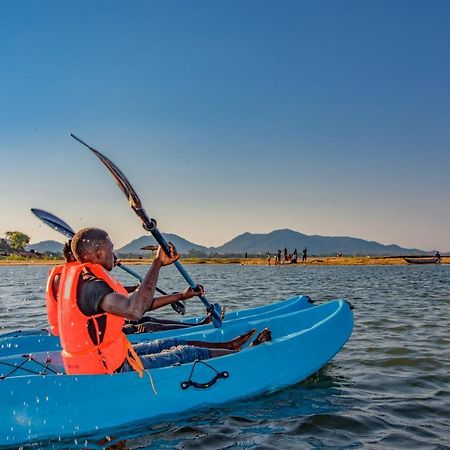 Blue Waters By Serendib Senga Extérieur photo